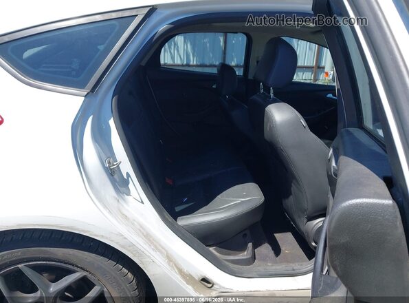 1FADP3K29GL203660 2016 FORD FOCUS Белый Вид наклейки с VIN-кодом