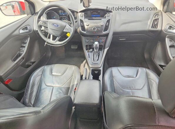 1FADP3K29GL206011 2016 FORD FOCUS Red Առջևի վահանակի տեսք