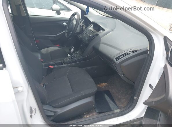 1FADP3K29HL345847 2017 FORD FOCUS White Front interior view