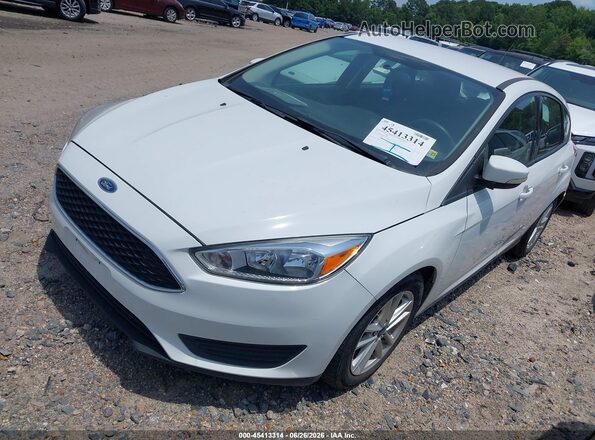 1FADP3K29HL345847 2017 FORD FOCUS White Front left