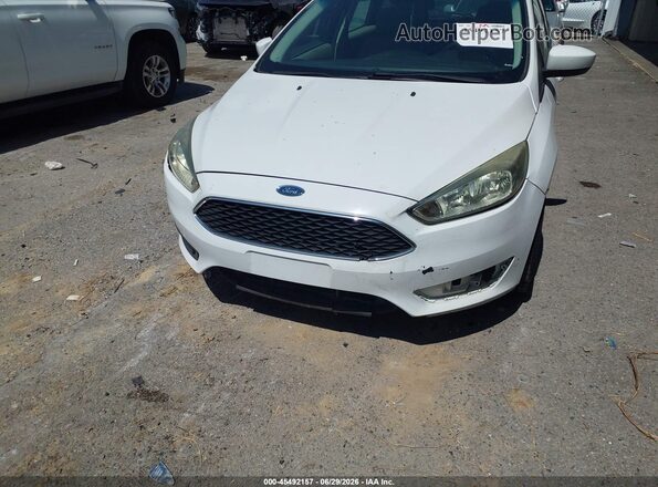 1FADP3K29JL231949 2018 FORD FOCUS White Widok z przodu