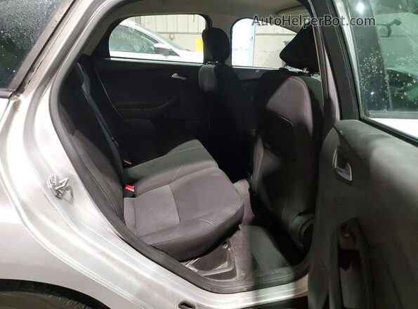 1FADP3K2XGL345077 2016 FORD FOCUS Silver 