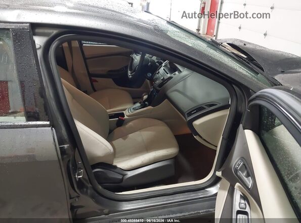1FADP3K2XHL247913 2017 FORD FOCUS Gray Սալոնի դիմացի տեսք