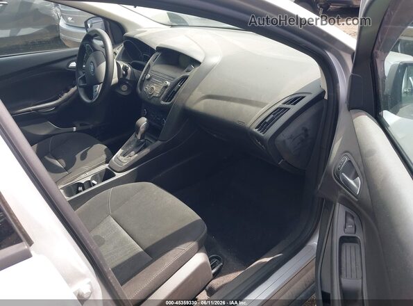 1FADP3K2XJL280433 2018 FORD FOCUS Silver წინა სალონის ხედი