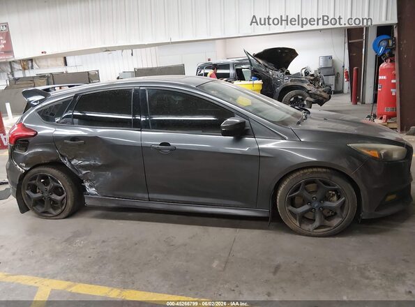 1FADP3L91HL245589 2017 FORD FOCUS ST Gray Widok wnętrza z tyłu