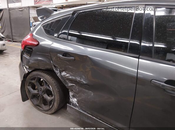 1FADP3L91HL245589 2017 FORD FOCUS ST Gray Widok z przodu