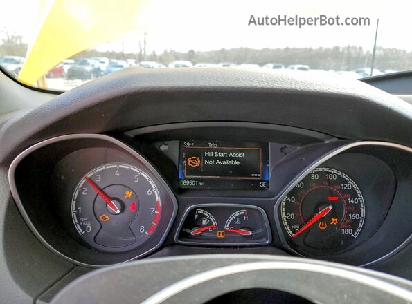 1FADP3L92HL229420 2017 FORD FOCUS Желтый Вид щитка приборов