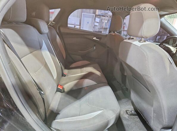 1FADP3L92JL223431 2018 FORD FOCUS Black Rear interior view