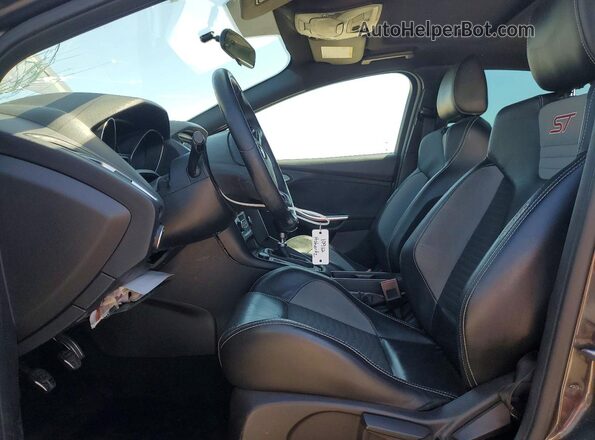 1FADP3L93HL334659 2017 FORD FOCUS Gray Vista interior delantera