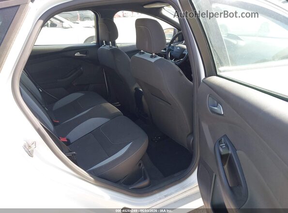 1FADP3L95HL208237 2017 FORD FOCUS ST White Widok naklejki z numerem VIN