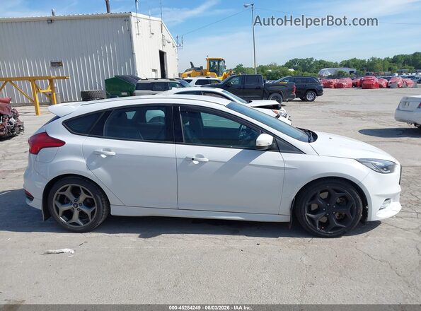1FADP3L95HL208237 2017 FORD FOCUS ST White Widok wnętrza z tyłu