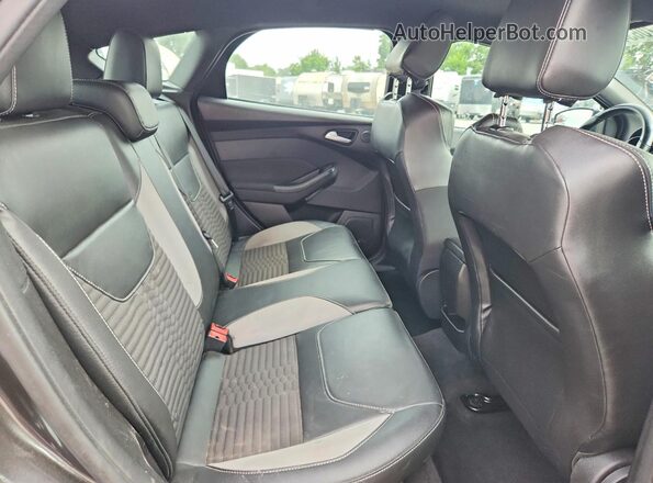 1FADP3L98GL213009 2016 FORD FOCUS Gray Հետևի նստատեղերի տեսք