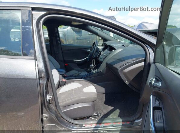 1FADP3L9XJL232443 2018 FORD FOCUS ST Gray Вид салону спереду