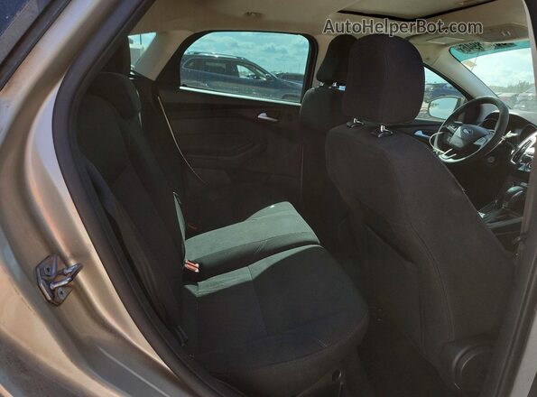 1FADP3M20HL262367 2017 FORD FOCUS Tan Widok tylnych siedzeń