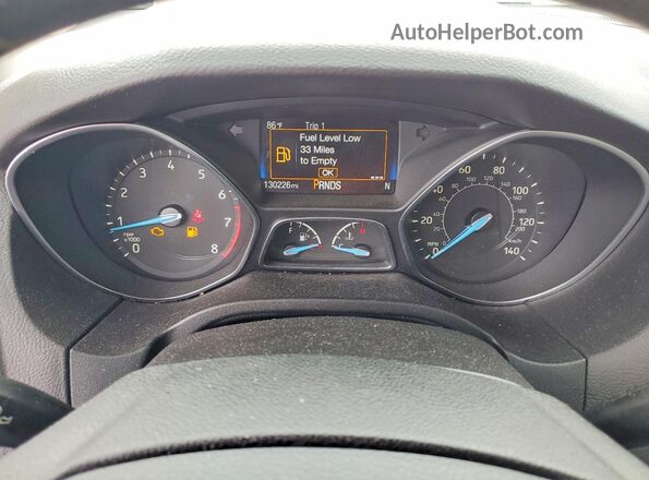 1FADP3M20HL320476 2017 FORD FOCUS Red Սարքավորումների վահանակի տեսք