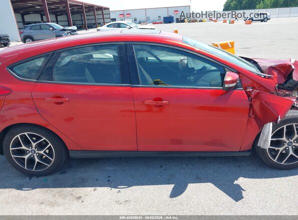 1FADP3M24JL261759 2018 FORD FOCUS Orange 360 interior view