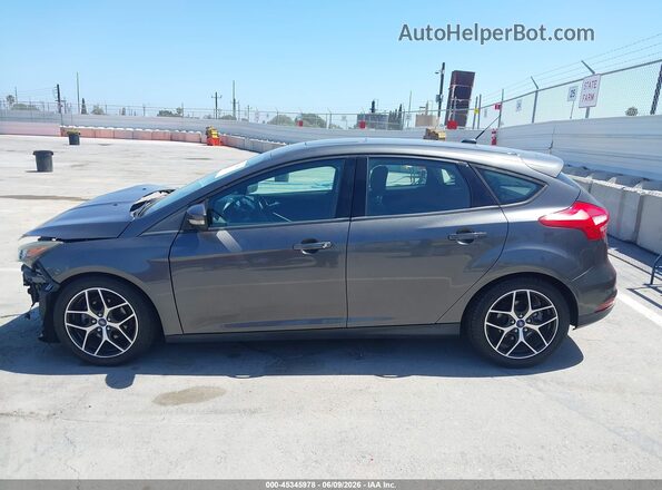 1FADP3M24JL293319 2018 FORD FOCUS Gray 