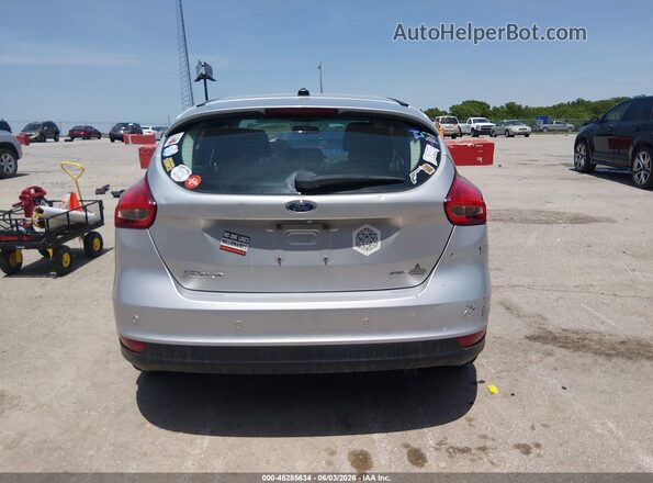 1FADP3M25JL228995 2018 FORD FOCUS Серебряный 