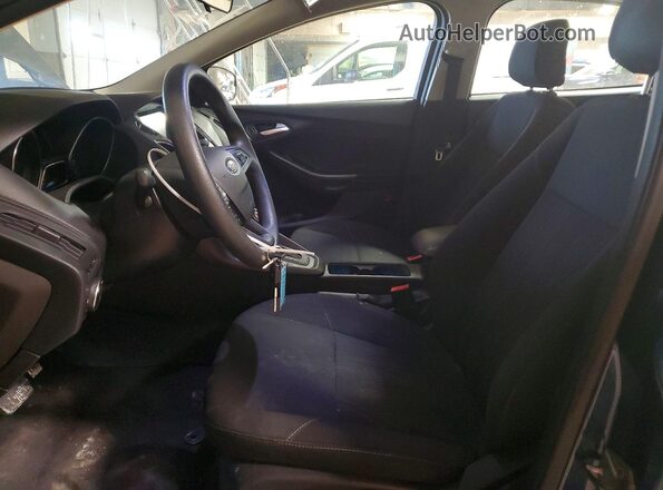 1FADP3M26JL258149 2018 FORD FOCUS Blue წინა სალონის ხედი