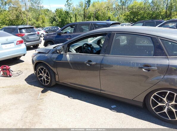 1FADP3M28JL209955 2018 FORD FOCUS Gray 360 interior view