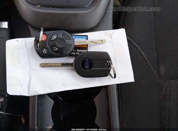 1FADP3M2XHL214682 2017 FORD FOCUS Red Widok deski rozdzielczej