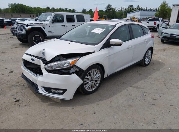 1FADP3N20HL291477 2017 FORD FOCUS White Передня ліва чверть