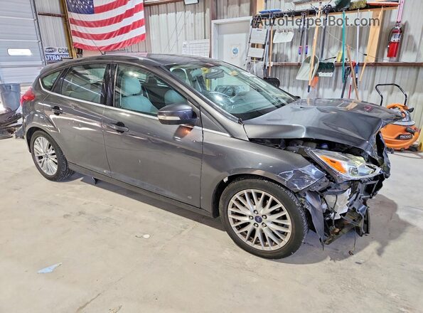 1FADP3N21JL261846 2018 FORD FOCUS Charcoal Front right