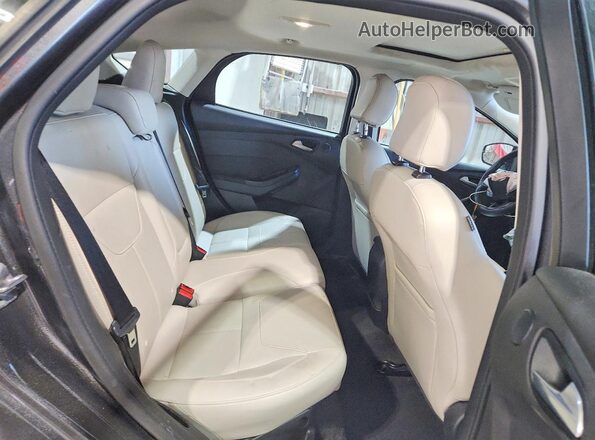 1FADP3N21JL261846 2018 FORD FOCUS Charcoal Rear seats view