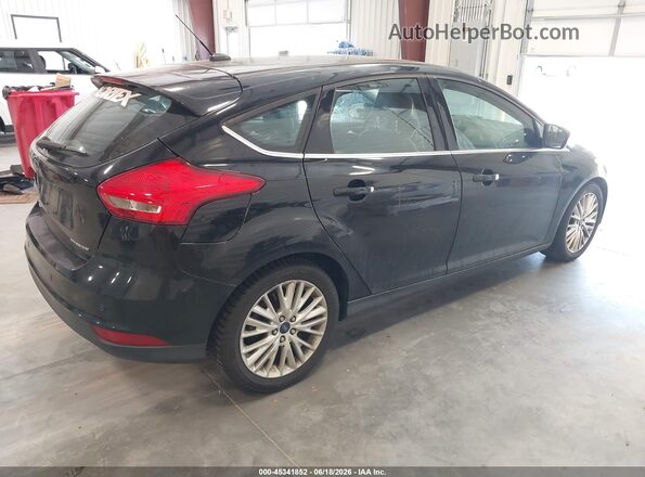 1FADP3N21JL294104 2018 FORD FOCUS Black Tył prawy