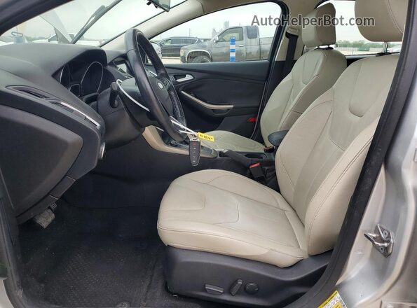 1FADP3N22HL280139 2017 FORD FOCUS Silver 