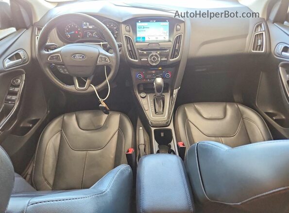 1FADP3N22HL349170 2017 FORD FOCUS Gray წინა პანელის ხედი