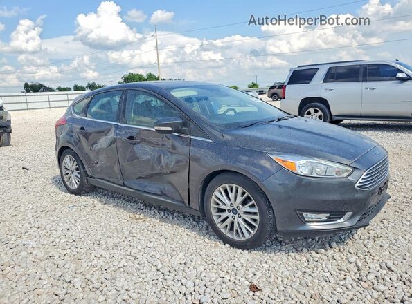 1FADP3N23JL289650 2018 FORD FOCUS Gray Front right