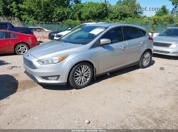 1FADP3N24GL388437 2016 FORD FOCUS Silver 