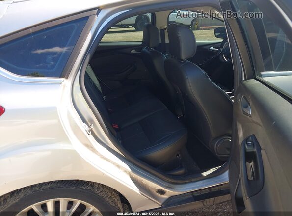 1FADP3N24GL388437 2016 FORD FOCUS Silver 