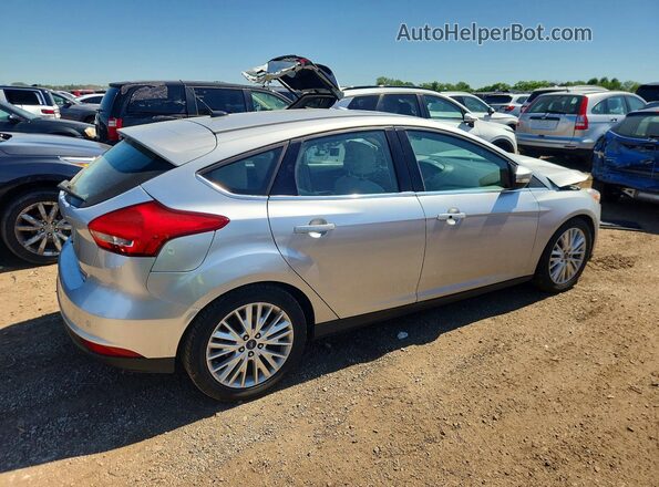 1FADP3N25GL326240 2016 FORD FOCUS Silver Задня права чверть