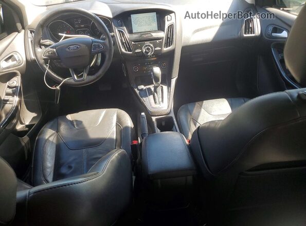1FADP3N25HL338616 2017 FORD FOCUS Blue Dashboard view