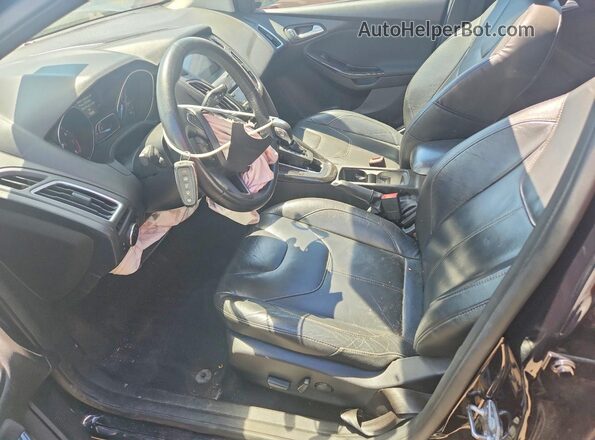 1FADP3N26GL381392 2016 FORD FOCUS Black Widok wnętrza z przodu