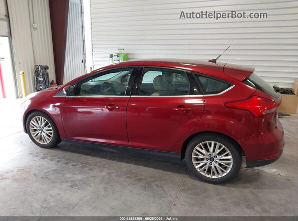 1FADP3N27GL339636 2016 FORD FOCUS Maroon Սալոնի 360 աստիճան տեսք