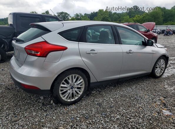 1FADP3N27HL307108 2017 FORD FOCUS Silver Rear right