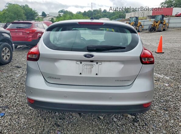 1FADP3N27HL307108 2017 FORD FOCUS Silver Rear view