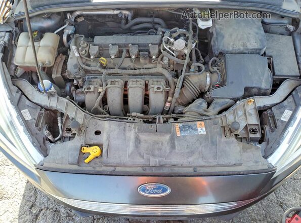 1FADP3N27JL283303 2018 FORD FOCUS Gray Widok wnętrza z tyłu