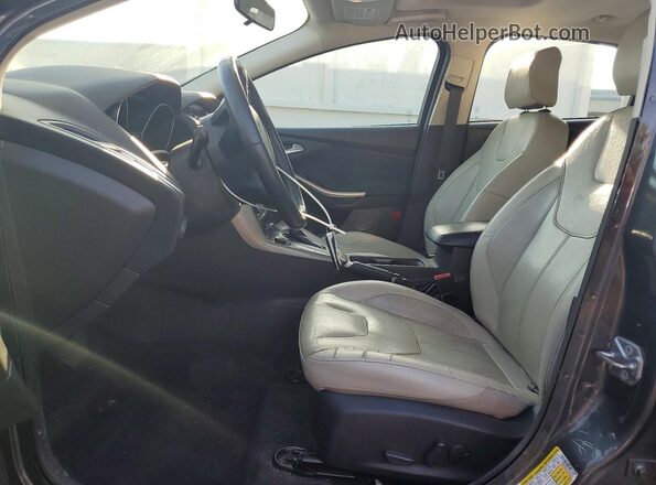 1FADP3N27JL283303 2018 FORD FOCUS Gray Widok wnętrza z przodu