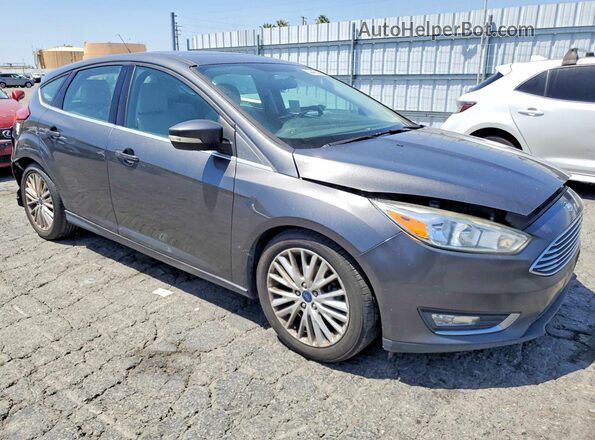 1FADP3N27JL283303 2018 FORD FOCUS Gray Przód prawy