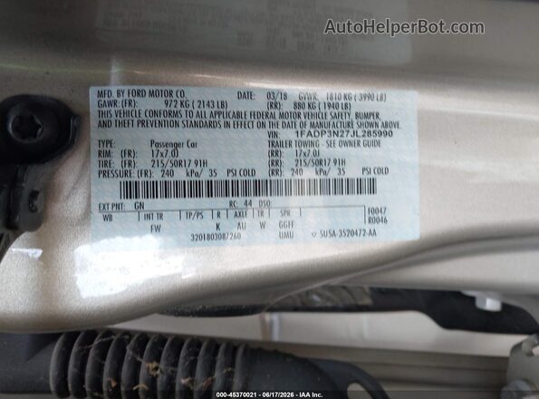 1FADP3N27JL285990 2018 FORD FOCUS Gold ძრავის განყოფილების ხედი