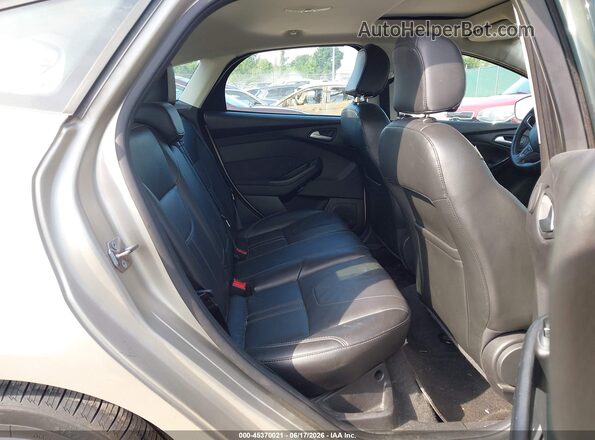 1FADP3N27JL285990 2018 FORD FOCUS Gold VIN კოდის სტიკერის ხედი
