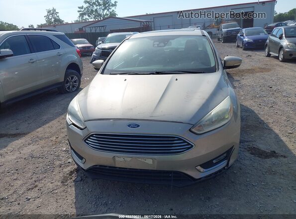 1FADP3N27JL285990 2018 FORD FOCUS Gold ხელსაწყოთა პანელის ხედი