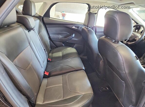 1FADP3N27JL295872 2018 FORD FOCUS Черный Вид задних сидений
