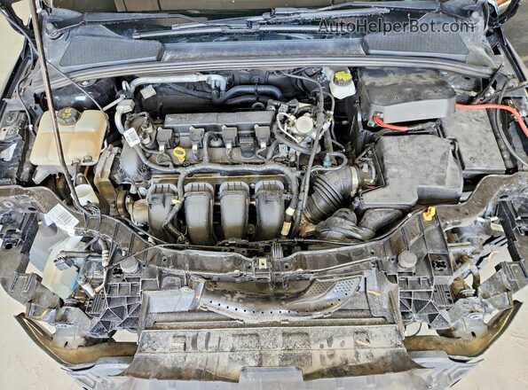 1FADP3N27JL295872 2018 FORD FOCUS Черный Вид задней части салона