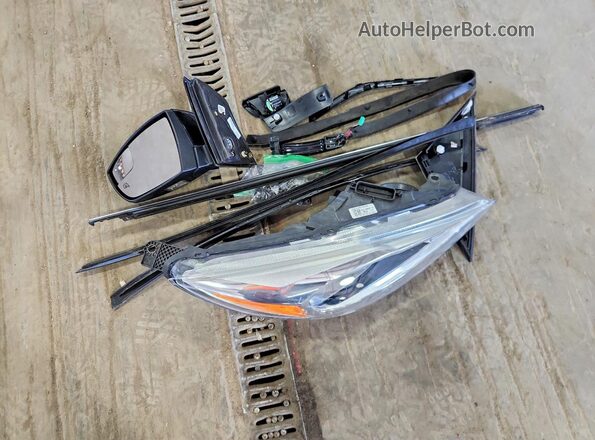 1FADP3N27JL295872 2018 FORD FOCUS Черный Вид подкапотного пространства