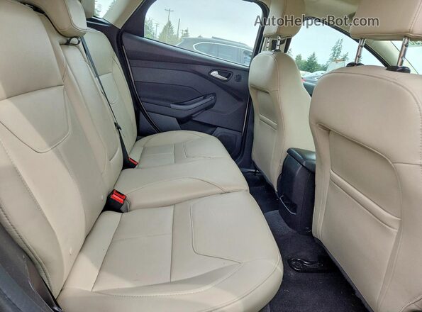 1FADP3N27JL314856 2018 FORD FOCUS White Հետևի նստատեղերի տեսք